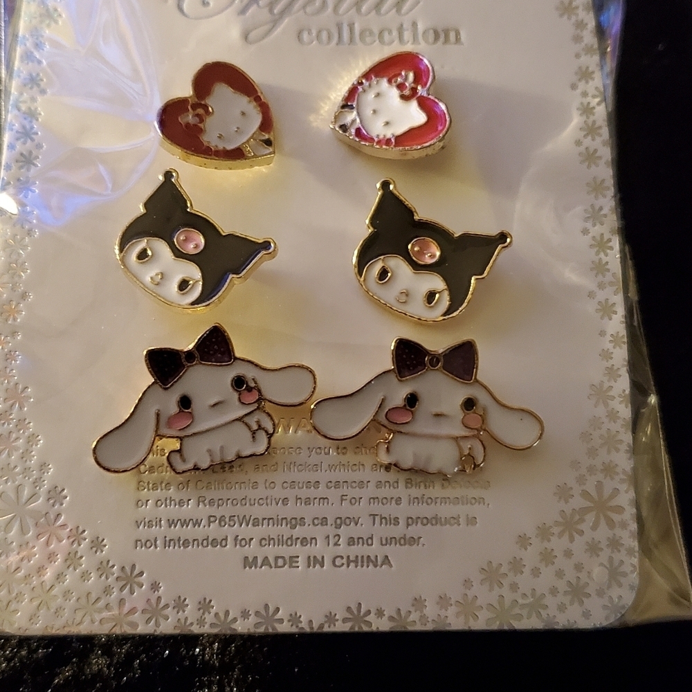 Sanrio Kawaii earring set featuring Hello Kitty